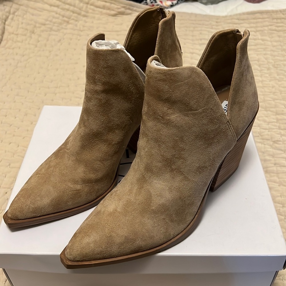 Steve Madden Camryn Tan Suede Booties